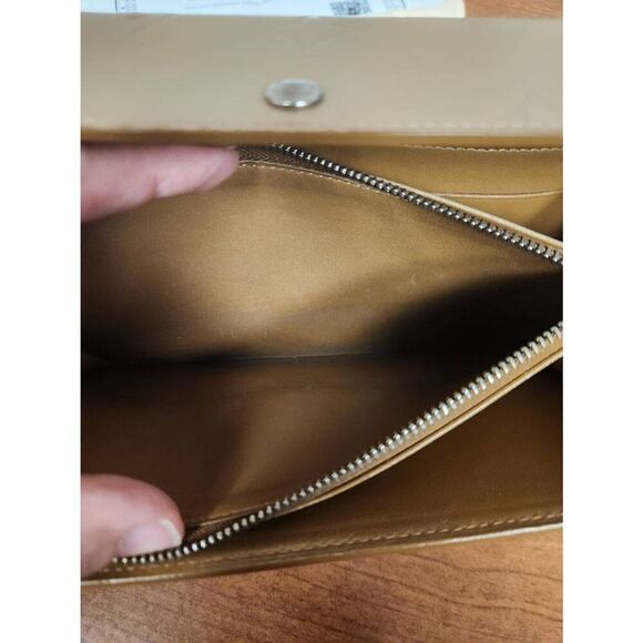 Louis Vuitton AUTHENTIC Vernis gold long wallet WITH DUSTBAG & Certificate of Au - Picture 8 of 9